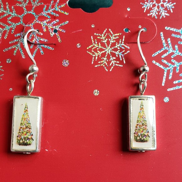 Jewelry - 3/10$ NWT Christmas tree double sided earrings